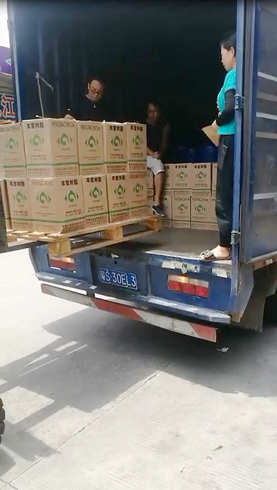 丰宝树脂装车